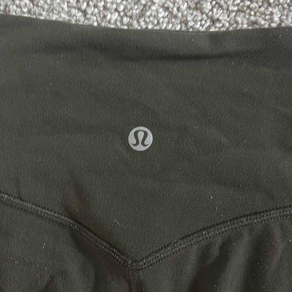 size 4 lululemon leggings - Picture 4 of 9